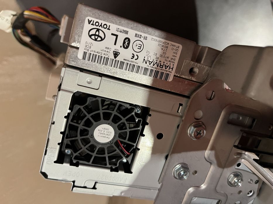 Мултимедия Тойота Рав 4