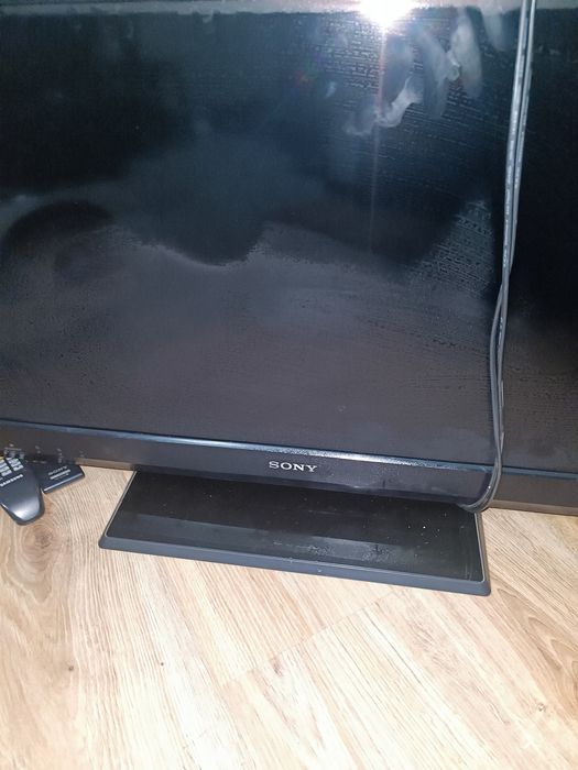 Продам не рабочий телевизор.