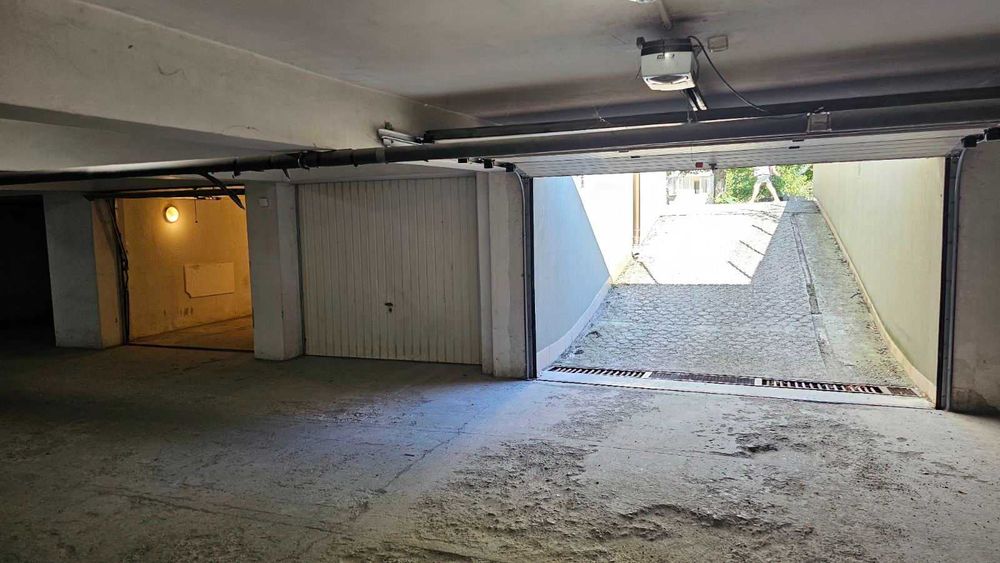 Дава се под наем Гараж / Паркомясто в Плевен, 9-ти квартал - 16 кв.м за 66.3 € - Снимка #2