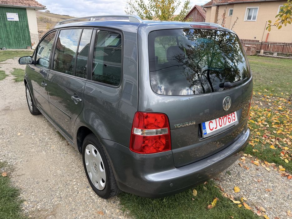VOLKSWAGEN Touran 2004 — imagine 3