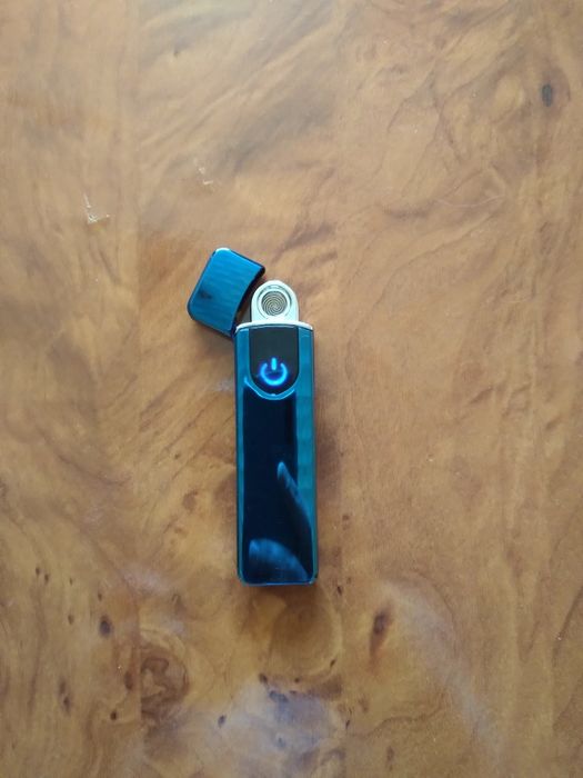 Brichetă electrică, încărcare USB