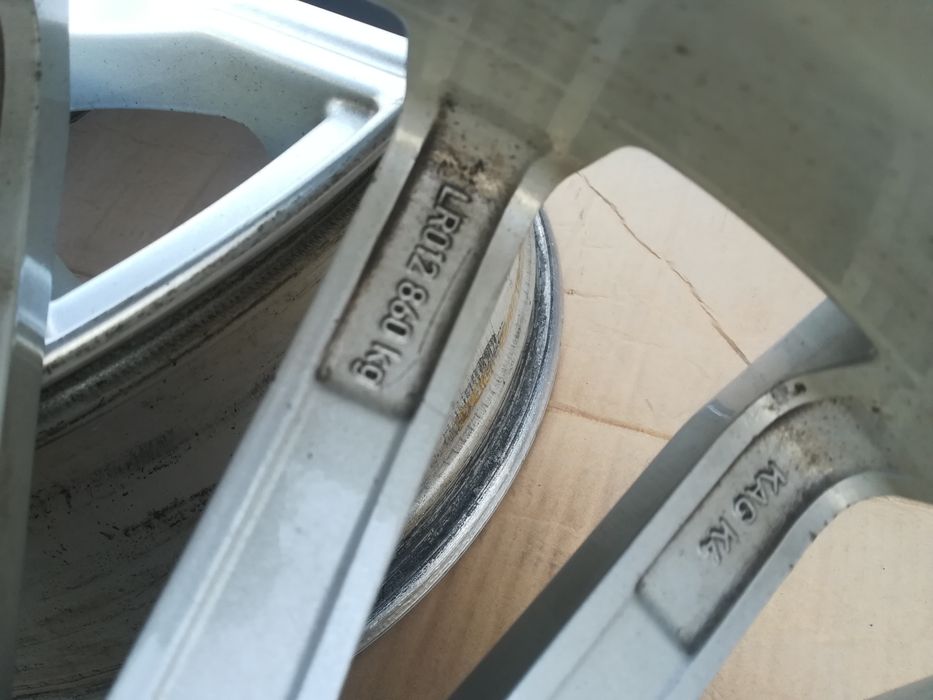 Топ състояние 19-5х120 9j ET53 LAND ROVER