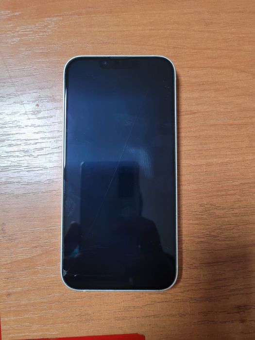 Продам IPhone 13