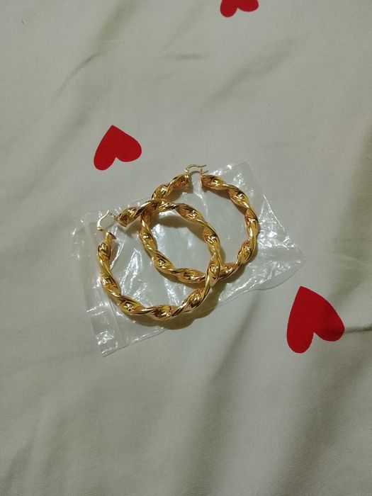 Vând bijuterii placate cu aur bratari, cercei,