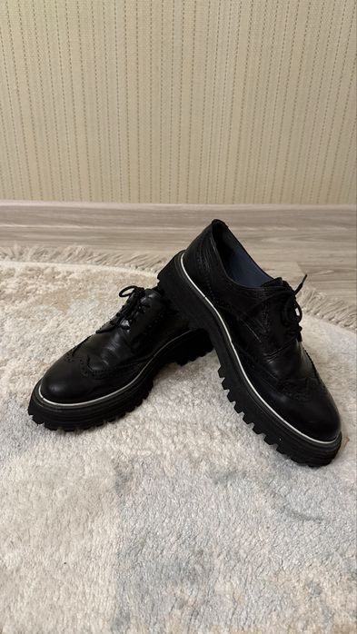 Кожаные лоферы р.40