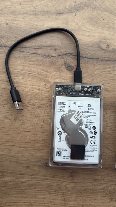 Внешний жесткий диск HDD 1Tb