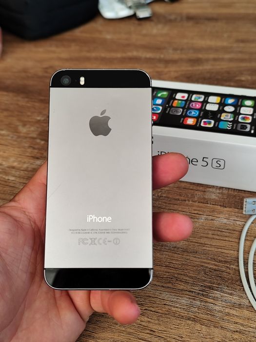 iPhone 5 S  Space grey 64GB Айфон