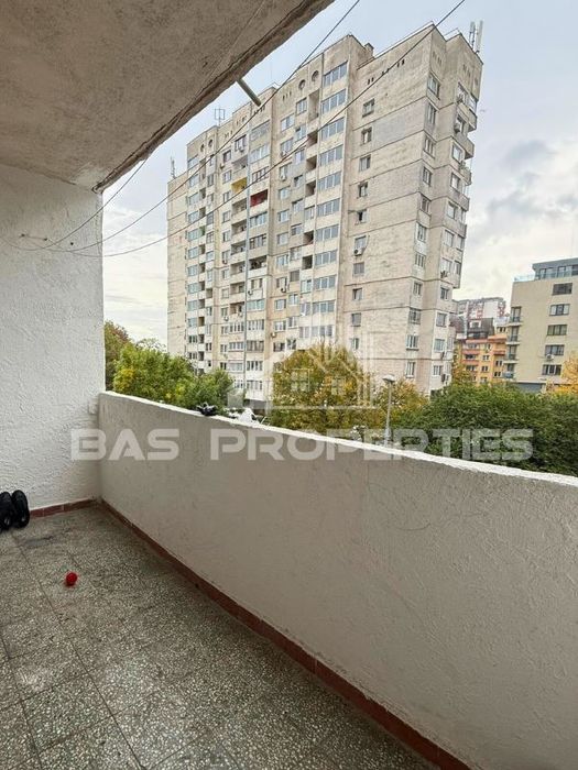 Продава се Тристаен апартамент в София, Света Троица - 103 кв.м за 1748 €/кв.м - Снимка #5
