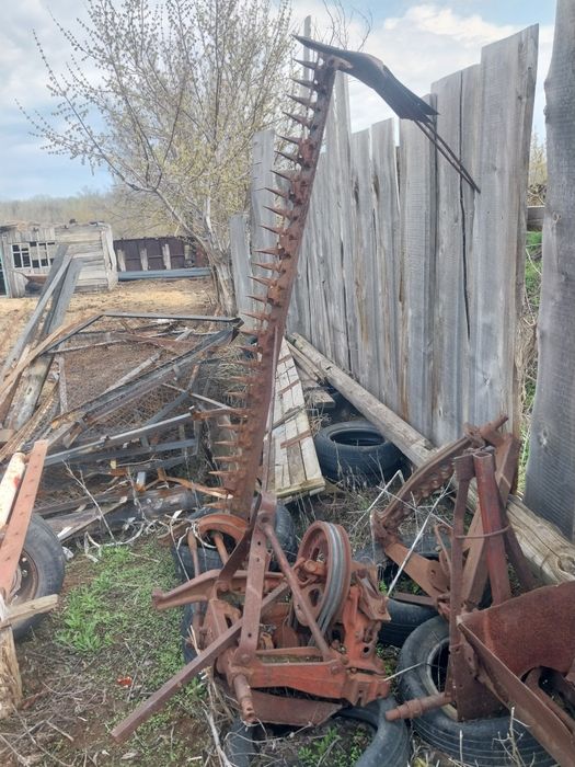 Срочно продам трактор + косилка .грабли.