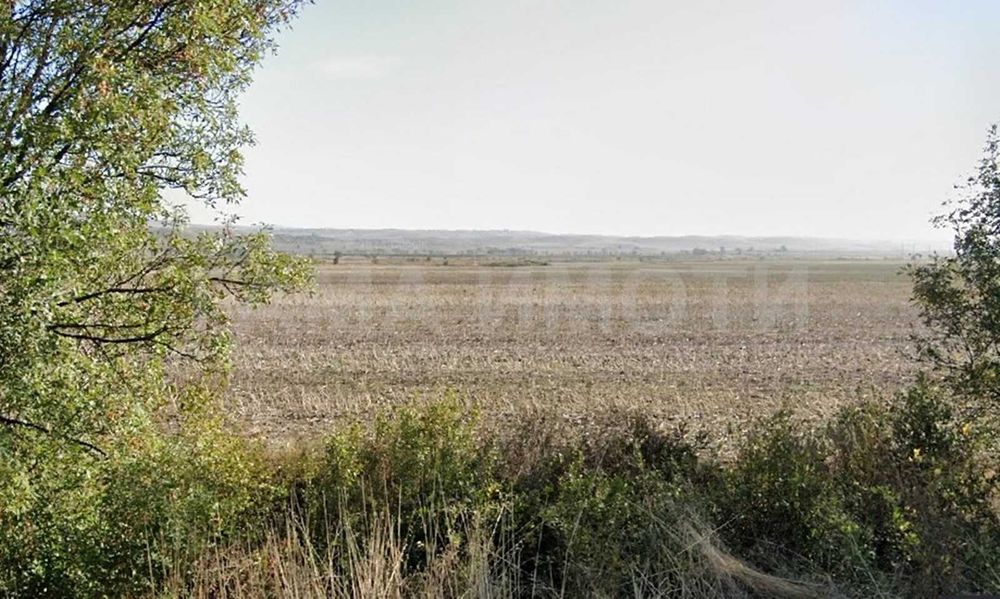 Парцел на отбивката за кв. Ветрен от пътя Бургас - София