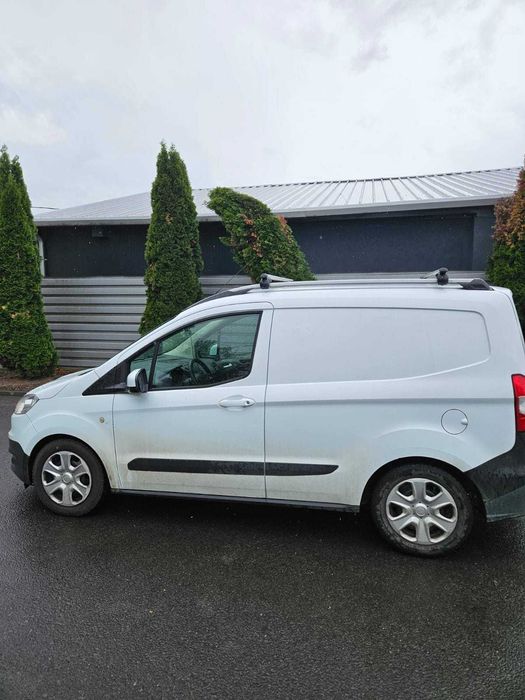 Ford Transit Courier - TVA deductibil
