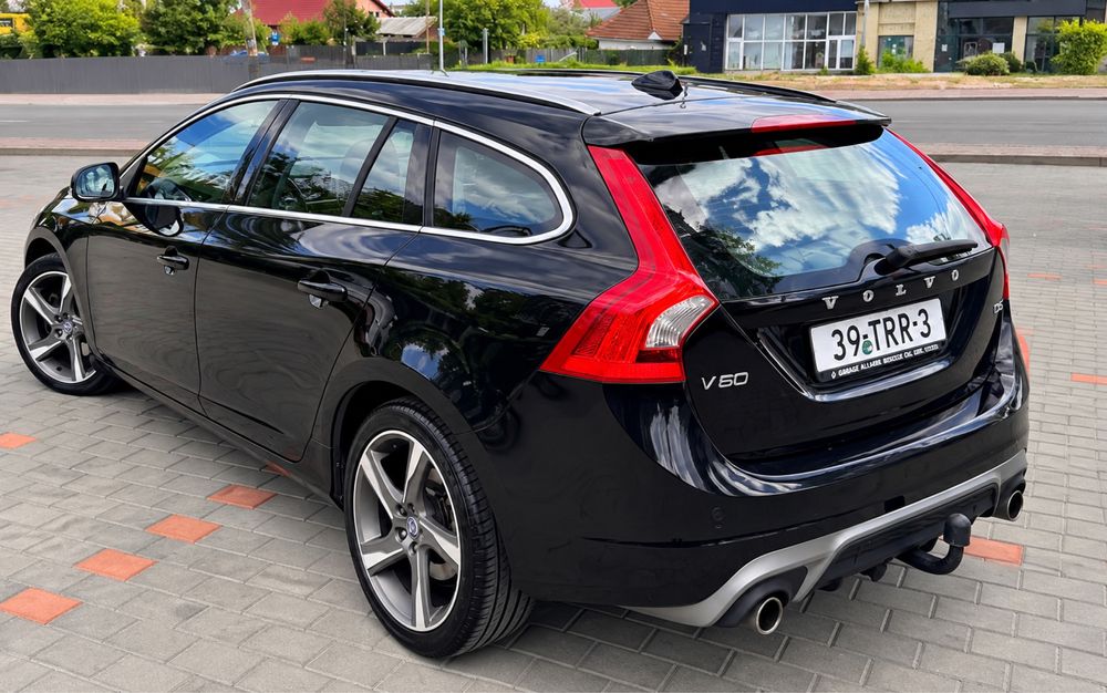 Volvo V60 T3 2012 1.6 Benzină 150 CP / Piele / R18 / Carte Service