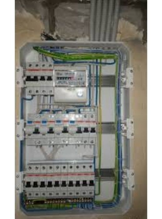 Электрик.220/380 Вольт.