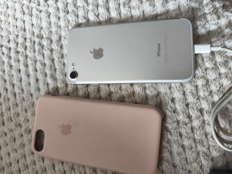 Vând iPhone 7 de 256 cu probleme buton