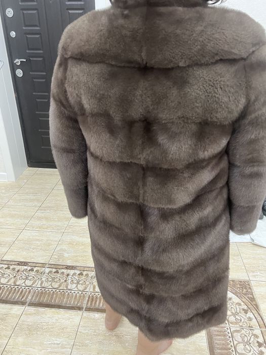 Продам женскую шубу