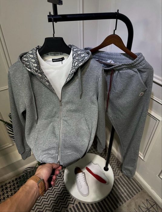 Костюм полностью набор