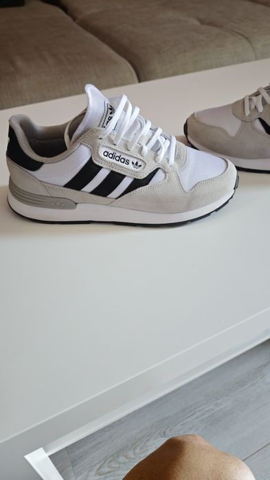 Маратонки Adidas