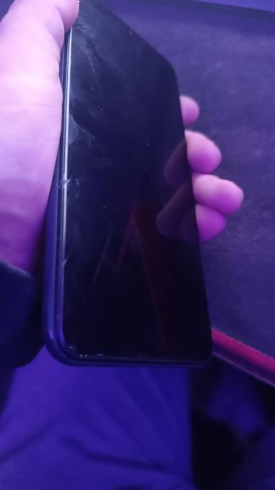 Срочно продам телефон