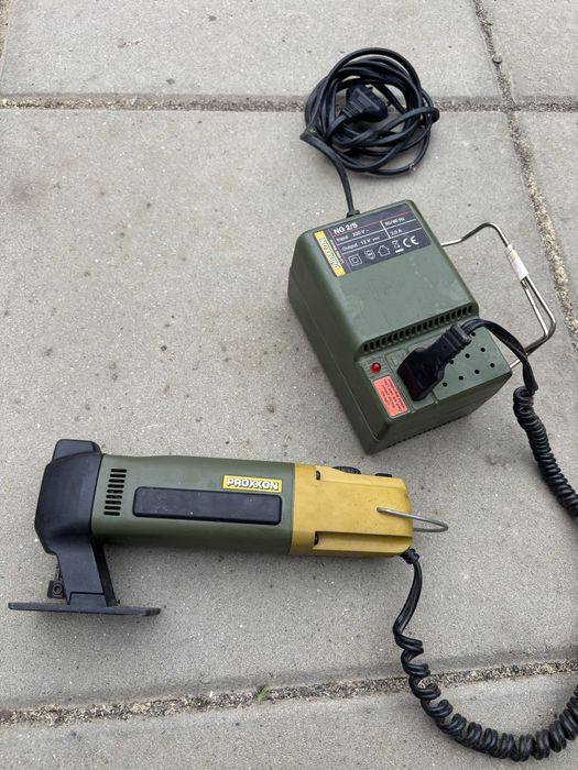 Proxxon pendular de precizie cu alimentator