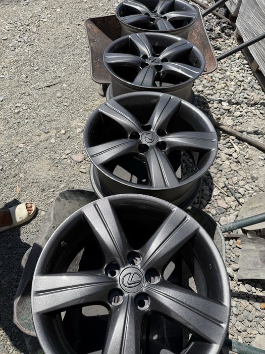 Диск на Lexus R18 разболтовка 5×114.3