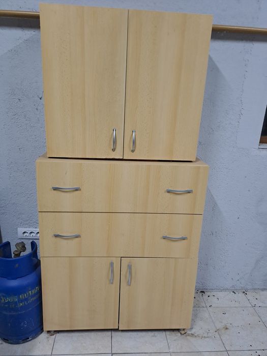 Mobila de bucătărie