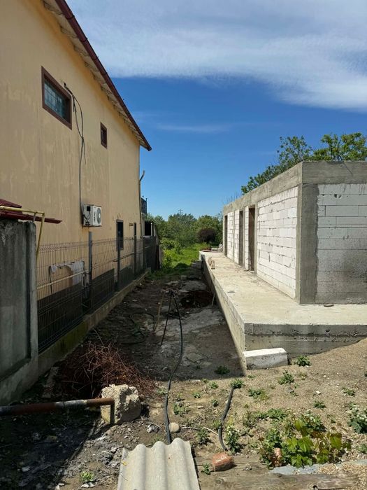 Casa in constructie de vanzare