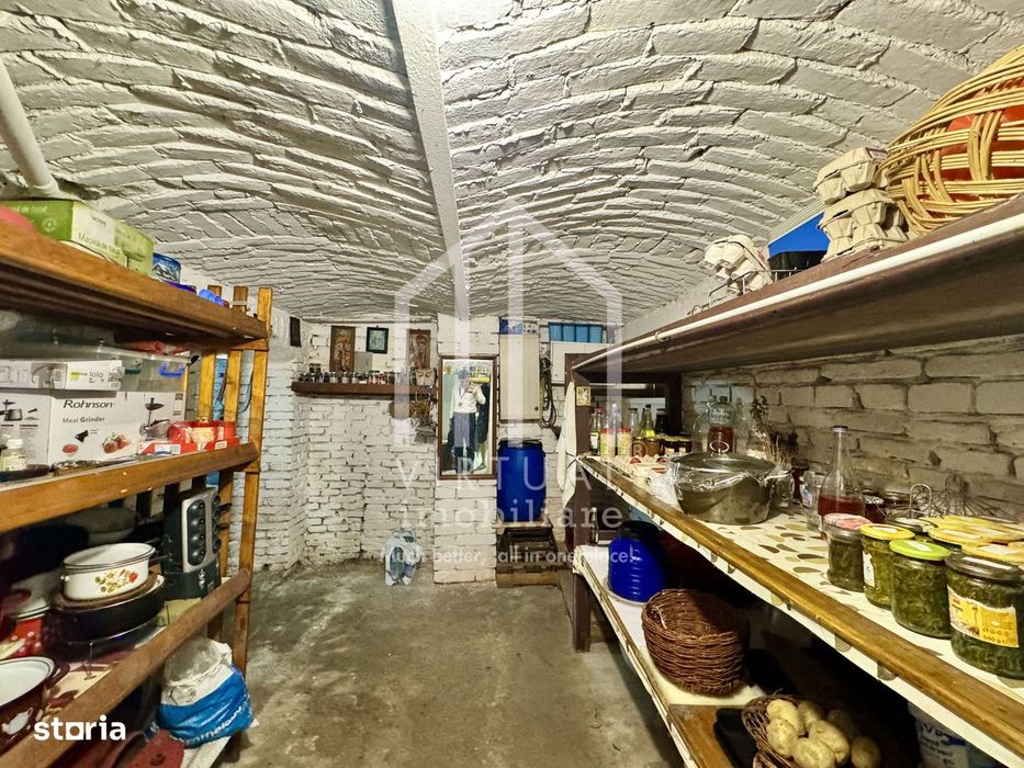 Apartament la casa cu 3 camere, 72mp utili + pivnita si magazie (30mp)