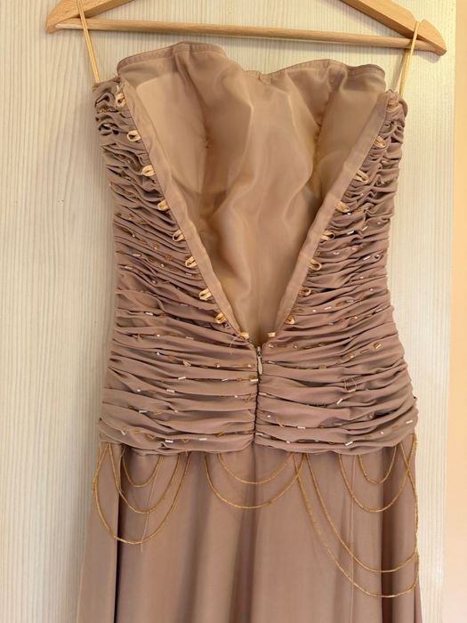 Бална рокля. Роклята е шита по поръчка.