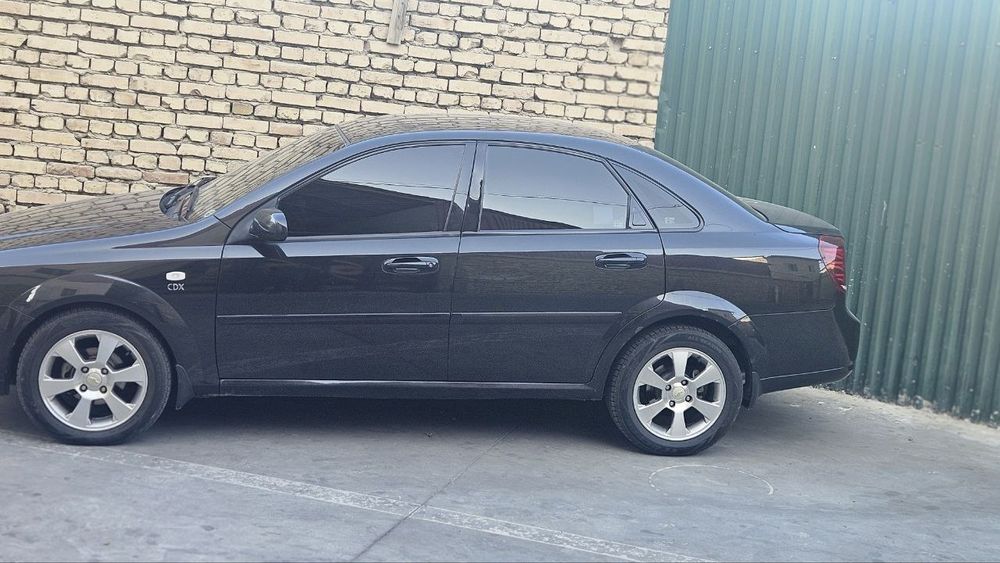 Laseti 1.8 sotiladi gazibor tanerofkasi bor