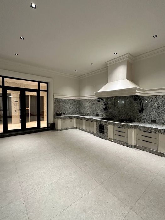 Новый Роскошный Дом на Луначарский.