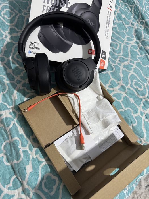 JBL TUNE 770nc хороши