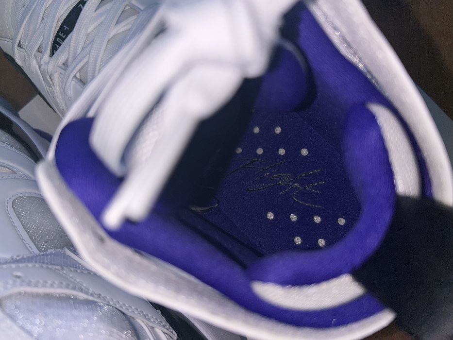 Jordan Jumpman Two Trey Sneakers / 42.5