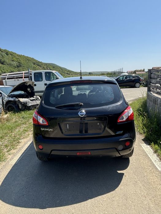 Dezmembrez Nissan Qashqai 1.5 dci 110 cp FCSJ10