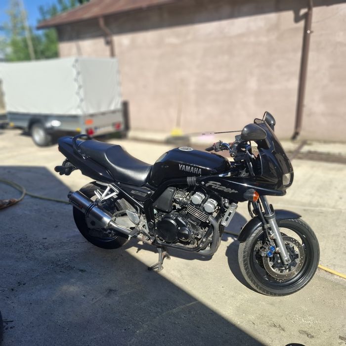 Se vinde yamaha fzs600  cu 23000de km