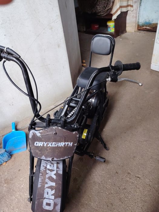 Vînd Scuter Oryxearht benzina 99 cm