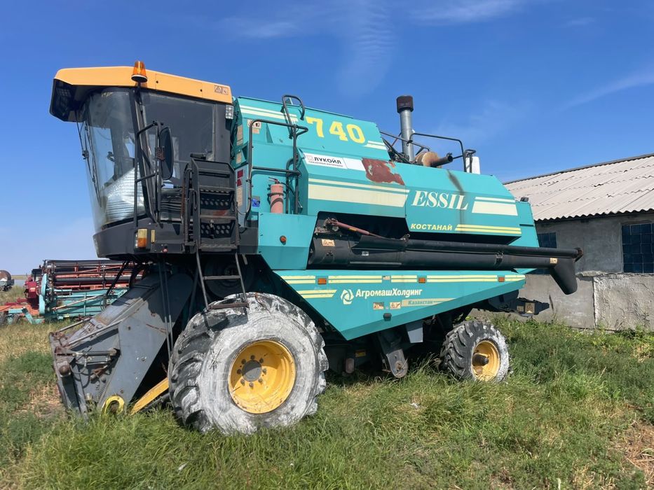 Комбайн ESSIL 740