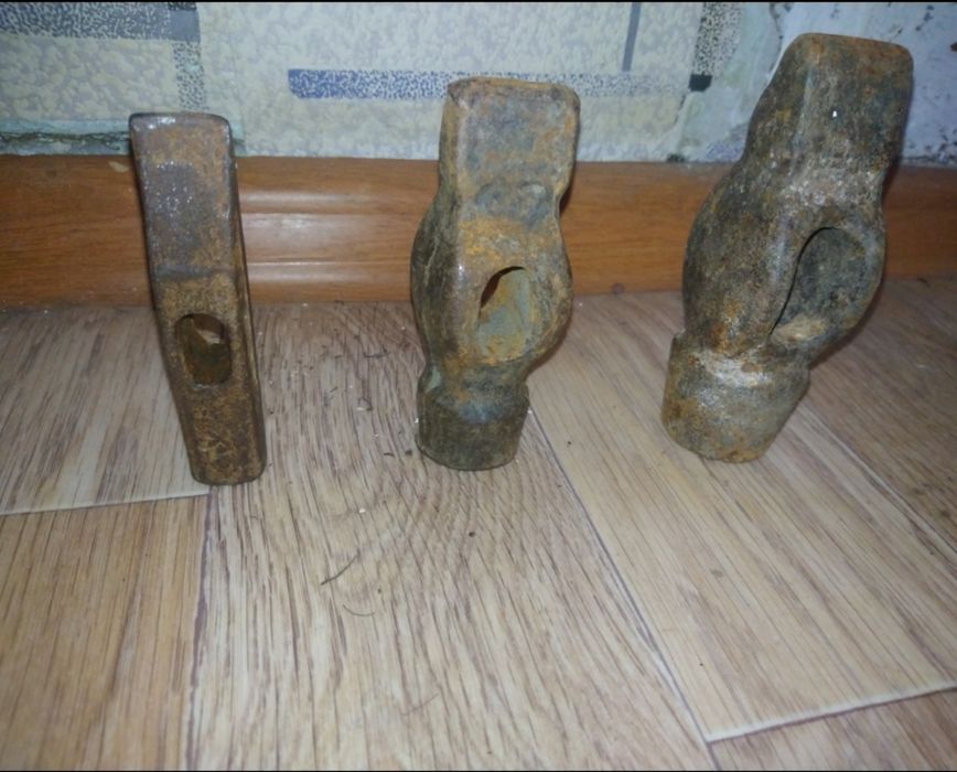 Продам молотки  3шт
