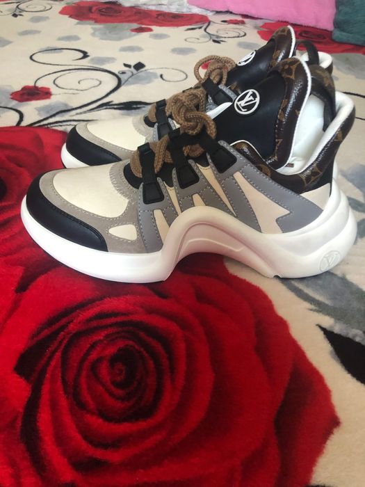 Adidasi Dama Louis Vouitton nr.39