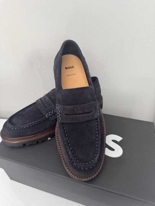 Pantofi boss 41 noi