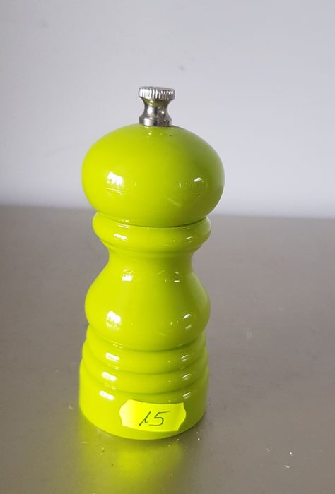 Râsnite/solnițe  vechi din lemn pictate manual