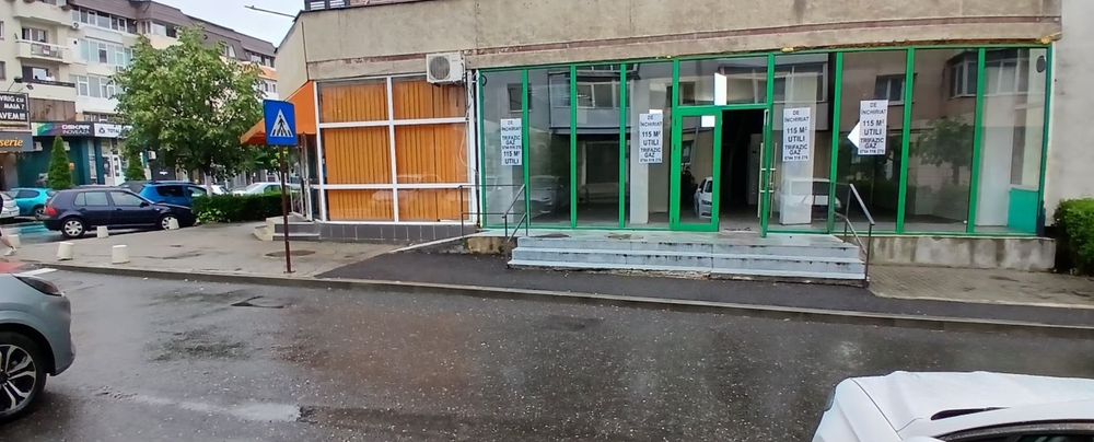 Închiriere  / Vânzare  Spațiu comercial  150 m2 total  115 m2  utili central vitrina 10 m trifazic  gaz , acces  aprovizionare rampa  spate