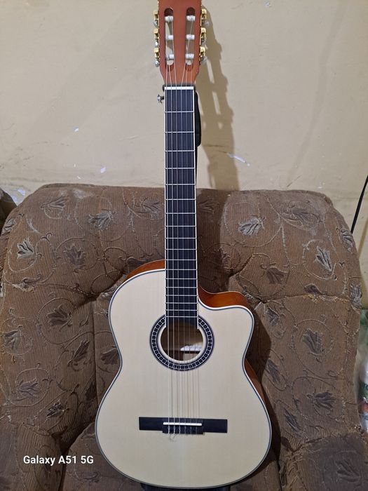 Klassik gitara ekvalayzer