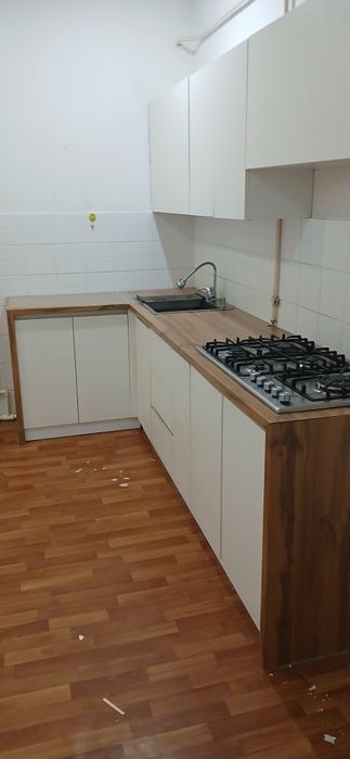 Продам срочно кухонный гарнитур