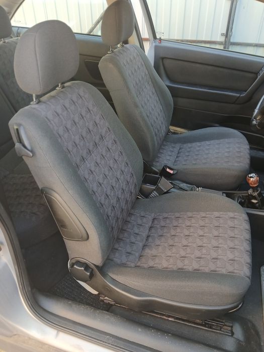 Opel Astra           .