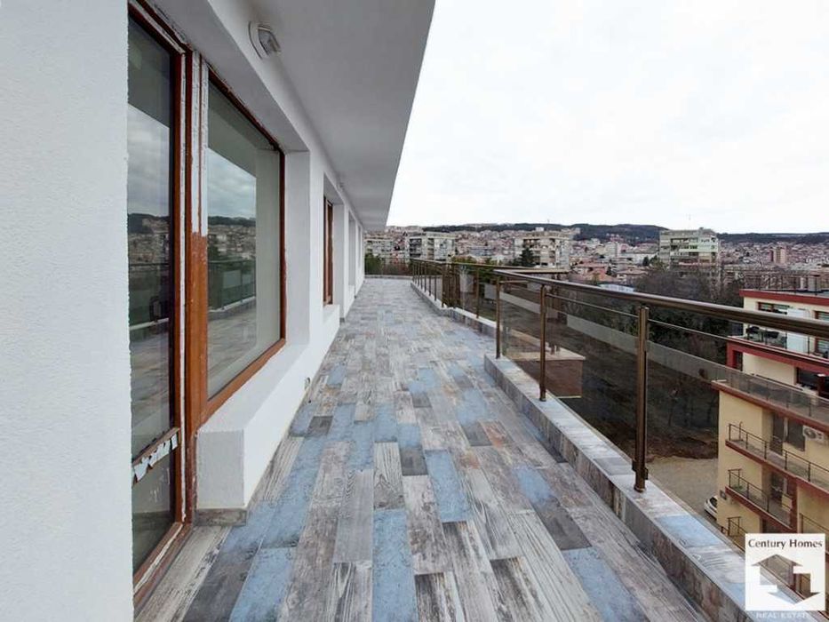 Продава се Двустаен апартамент в Велико Търново, Център - 68 кв.м за 1618 €/кв.м - Снимка #2