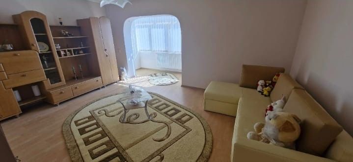 De vanzare apartament cu 3 camere