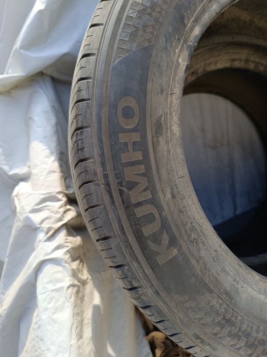 Продам пару 235 60 r18