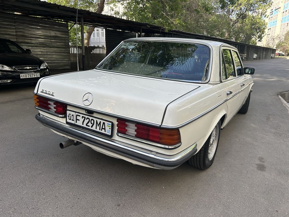 W123 Classic e230