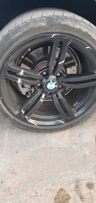 BMW 18" джанти + гуми DOT2022 245/45/18 4-5 мм без кривини)