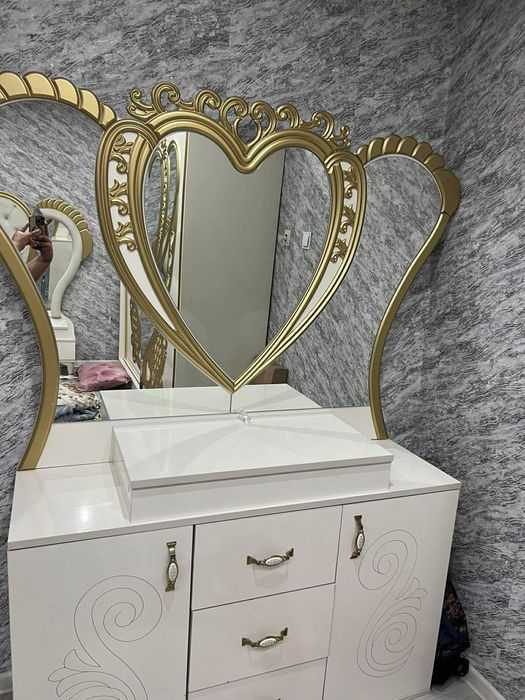 Продава се спален комплект